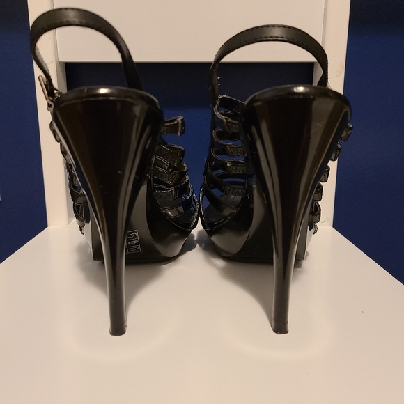 Size 8 Aldo black heels - Picture 2 of 2